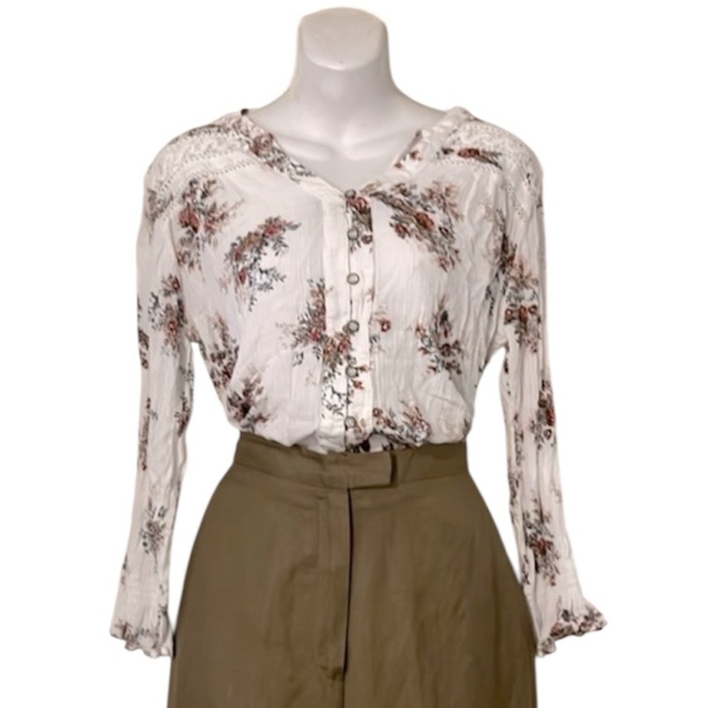 American Rag Floral Crinkle V-neck Button Down Long Sleeve Lace Ruffled Blouse M